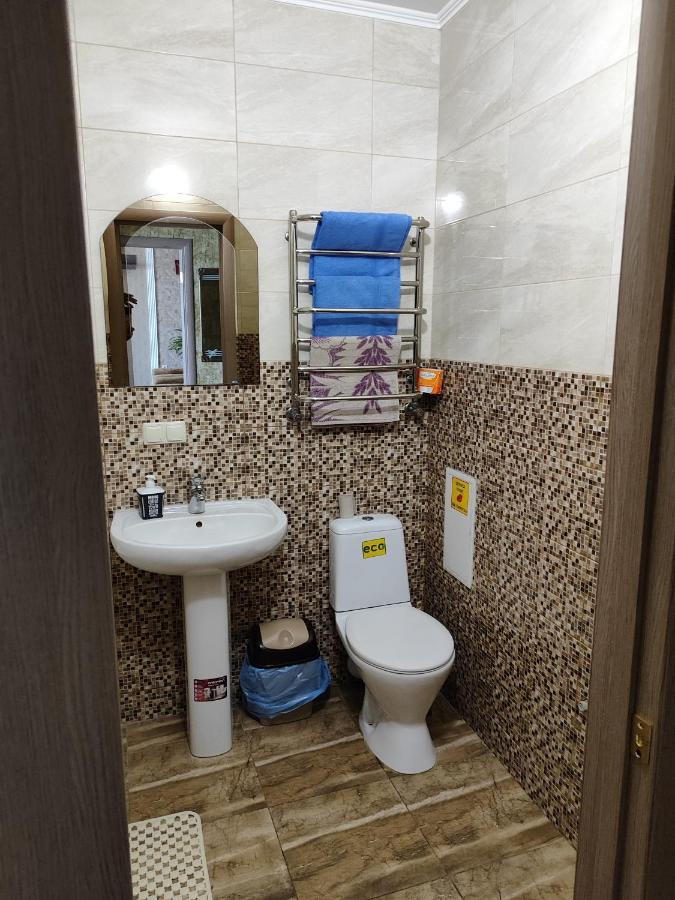 Апартаменты в новом доме в самом центре Хмельницкий Экстерьер фото